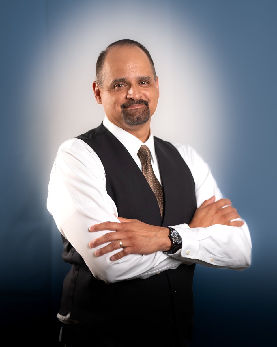 Headshot of Jorge Lara