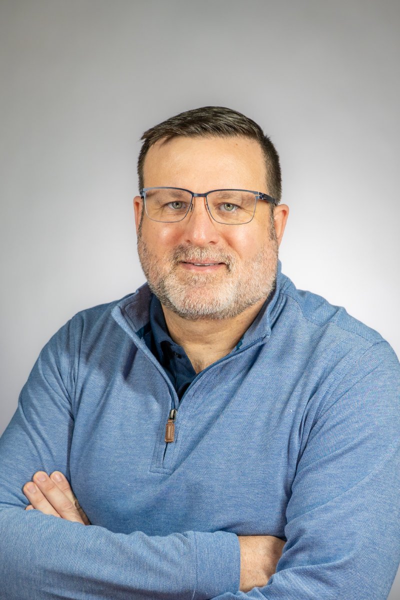 Headshot of Stephen Robinson