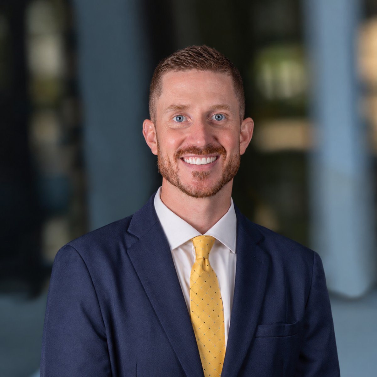 A professional headshot of Tom Ponce, Senior Wealth Advisor of Krilogy in St. Louis, MO